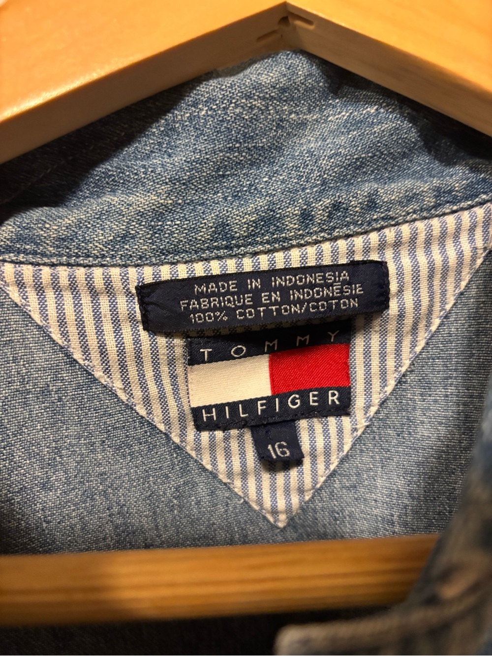 Tommy Hilfiger Denim Sleeveless Button-Up Shirt Blue - Picture 2 of 5